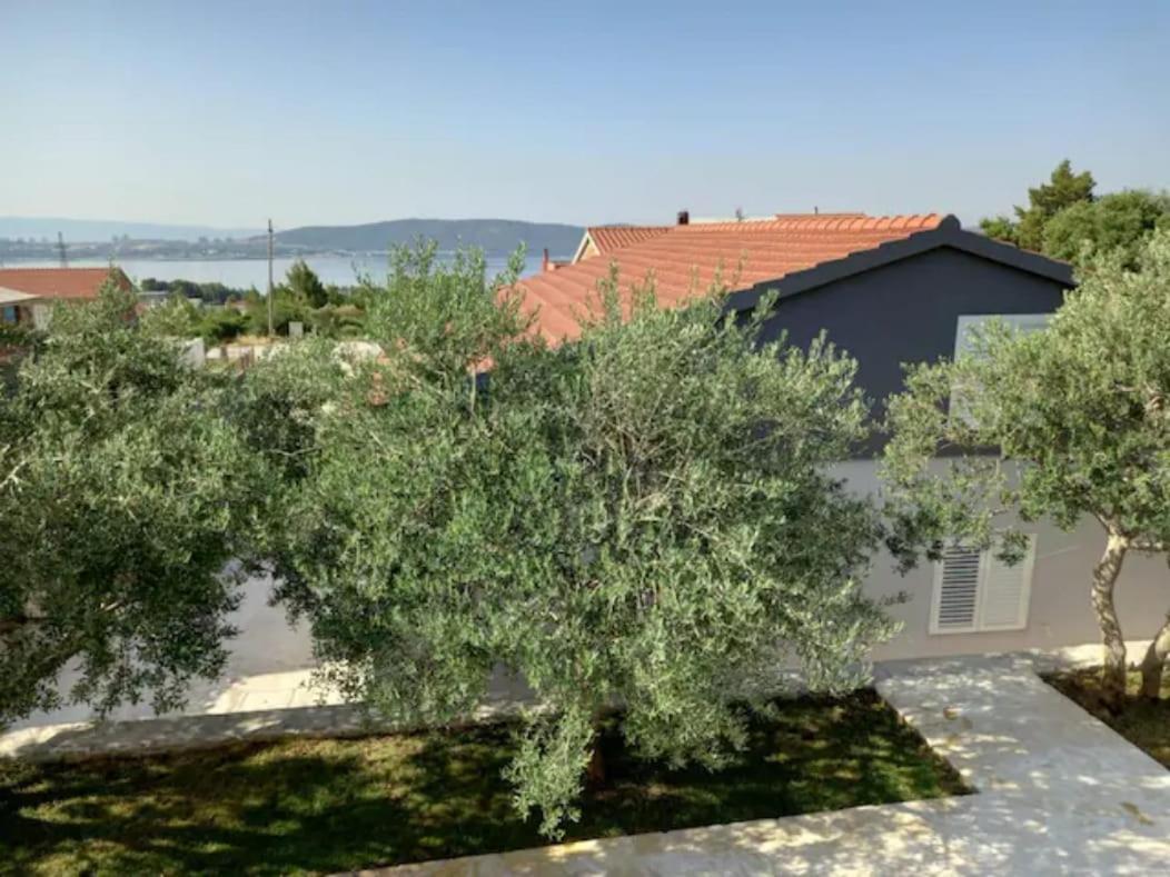 Holiday Home Kastela Village ภายนอก รูปภาพ